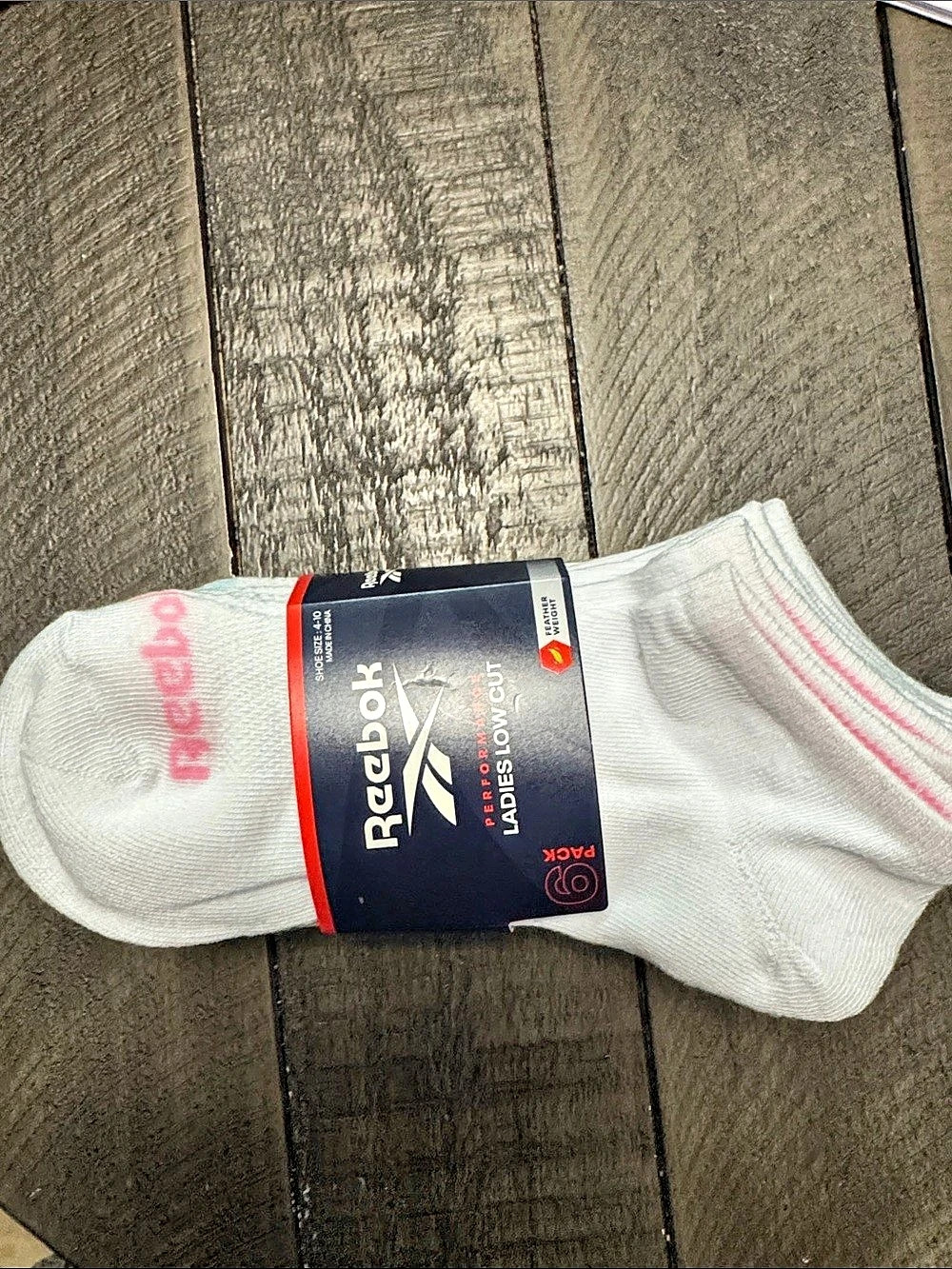 Reebok Performance Ladies Low Cut Socks 4-Pack Socks White Size 4-10 NWT